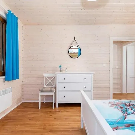 Comfortable No 4 , Summer Pool Holiday home *