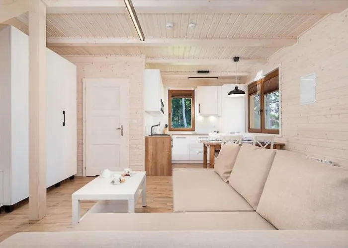 Comfortable No 4 , Summer Pool