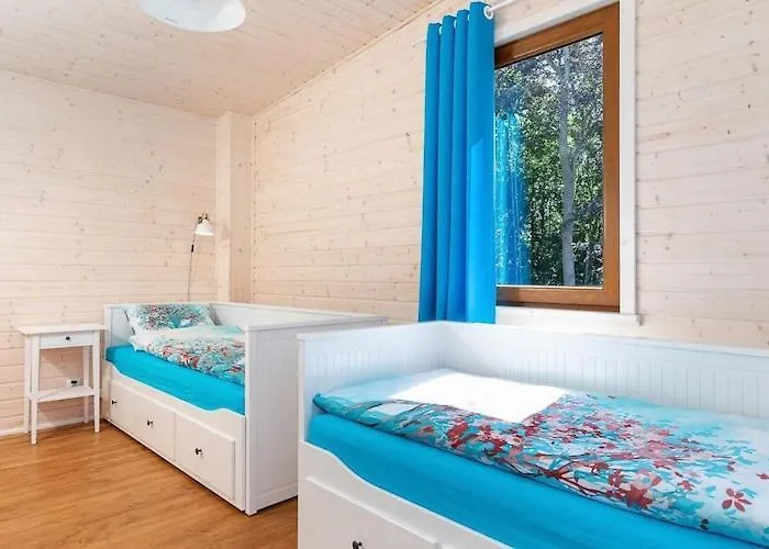 別荘 Comfortable No 4 , Summer Pool レバル