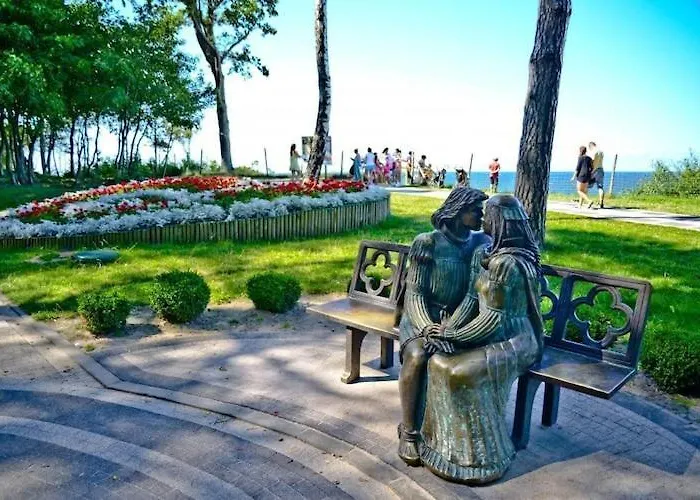 Comfortable No 4 , Summer Pool * レバル